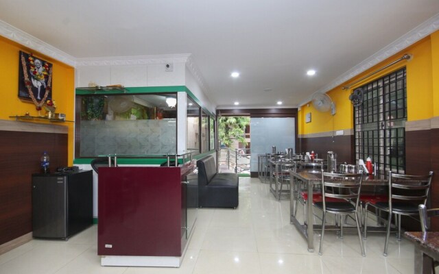 OYO 7480 Garden Green Deluxe 2