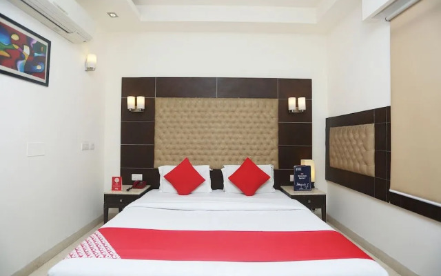 OYO 27928 Metropolis Guest House