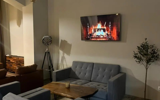 Kechi House Apartment 132