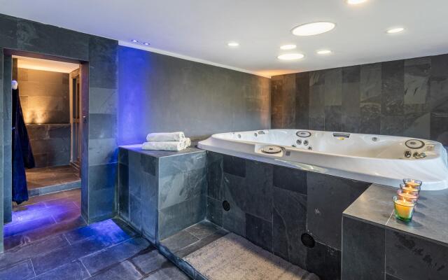 Chalet Monti Della Luna 7