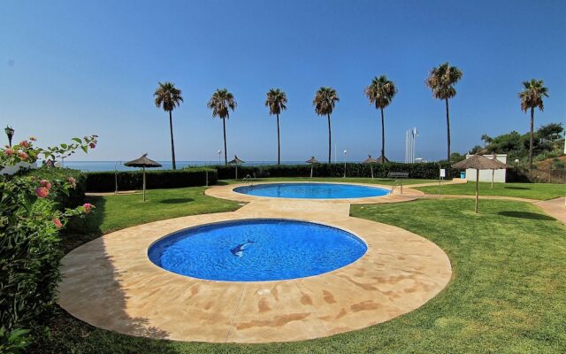 Luna Beach Studio 210