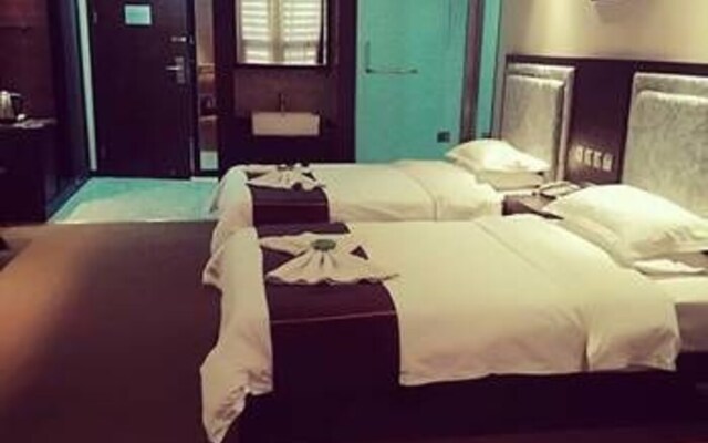 Dongyi Litian Business Hotel