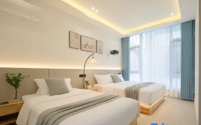 Yilu Homestay (Huangling Scenic Area Branch)