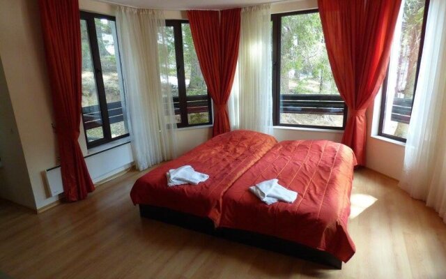 Hotel Ela - UTB P. Hilendarski