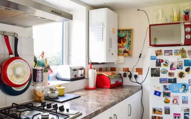 Musical 2 Bedroom Flat by Abbey Road Studios