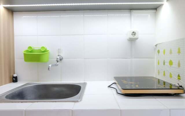 Homey And Comfy 2Br Apartment At Parahyangan Residence