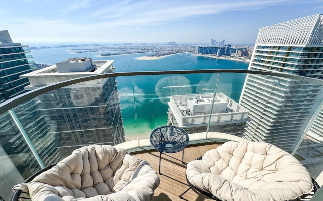 High floor Panoramic 2BR & Private Beach