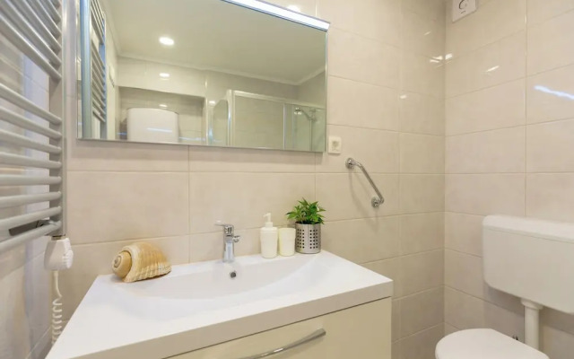 Hedera Estate, Hedera A10