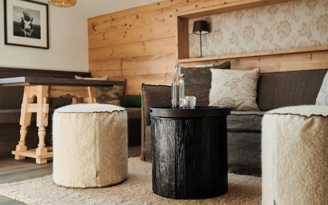 Serviced Luxury Chalet Evi