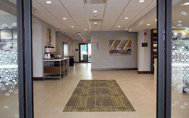 Hampton Inn & Suites Dundee