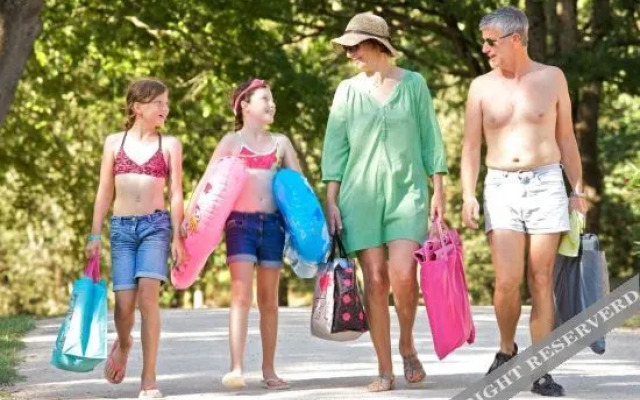 Camping Le Petit Rocher