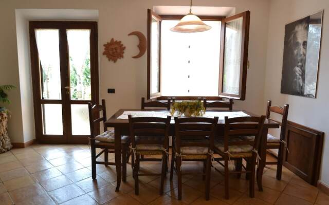 Charming Villa in Suvereto with Hot Tub