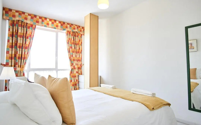 San Jacinto Triana Suite by Valcambre