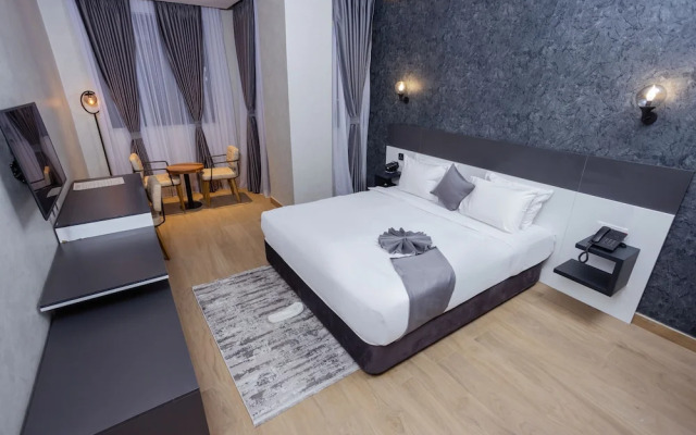Shitaye Suite Hotel