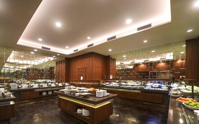 Mercure Istanbul West Hotel and Convention Center