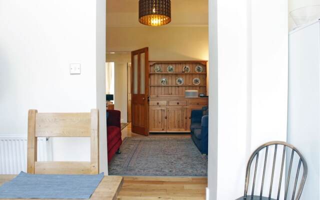 Silver Lining - Gilmore Place Apartment