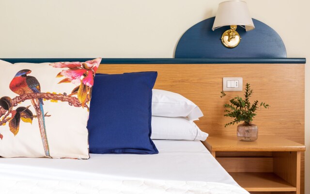 Aramis Rooms