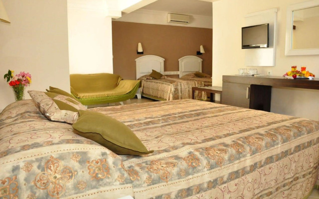 Nicholas Park Hotel
