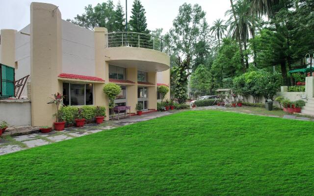 Hotel Sunset Inn Mount Abu with Swimming Pool