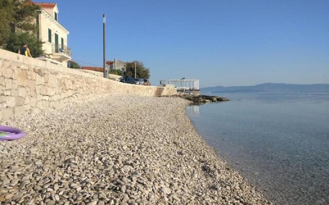 Rooms Liva - 60m from the sea