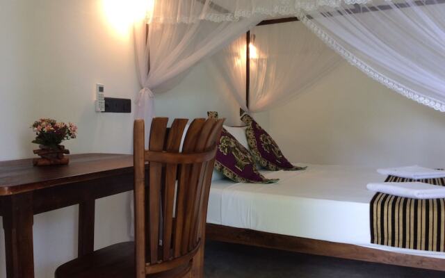 Sigiriya Rock Hide