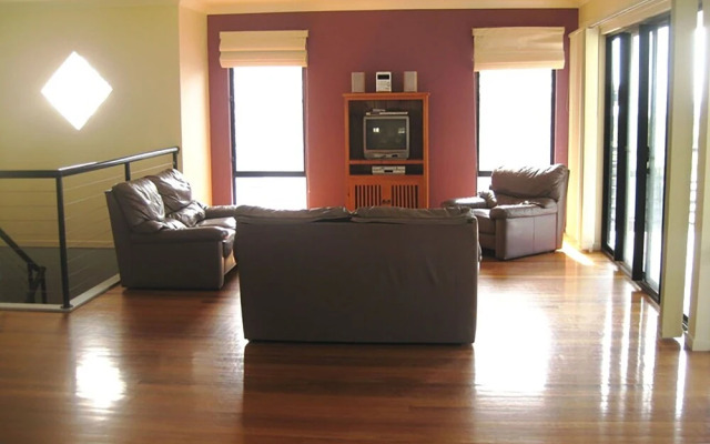 Whispering Seas @ Crescent Head