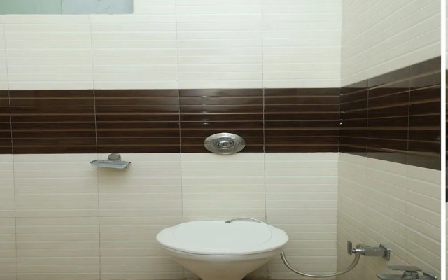 Hotel Deep Palace by OYO Rooms
