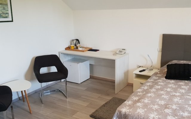 KE-TO Zagreb Airport Rooms