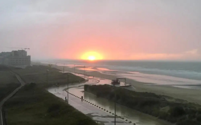 Apartment in Middelkerke With Stunning Views