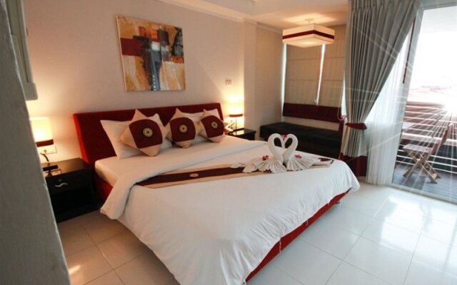 Kata Beach Studio Service Apartment