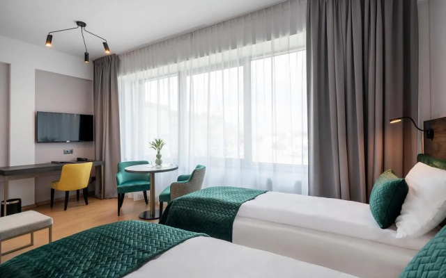 Green Hotel