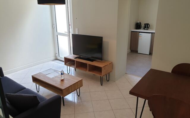 Au Loup Historic Apartments