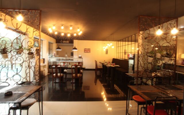 Mutiara Suites
