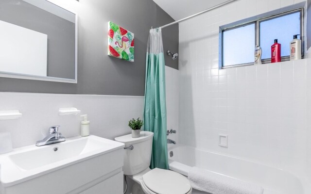 Cozy 1BR Apt w King Bed - Close to Downtown