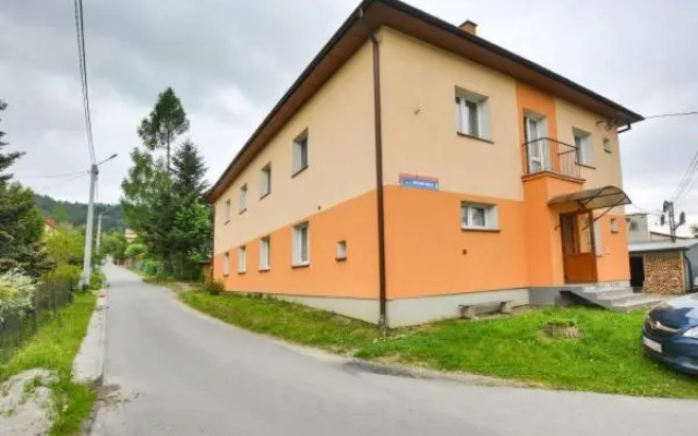 Apartament Folkowy Wujek pod Gromadzyniem