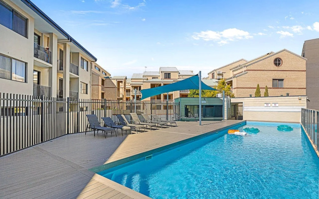 2bdr East Perth Getaway