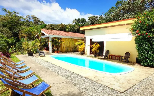 Lake Gardens Arenal Villas