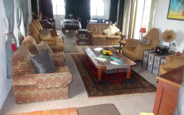 Villa Ocean Crest Guesthouse and B&B