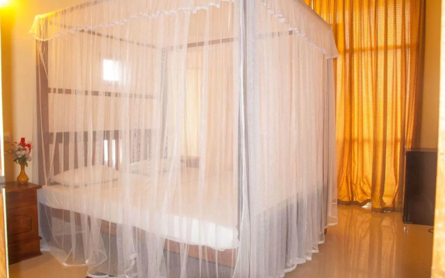 Marine Tourist Beach Guest House Negombo Beach
