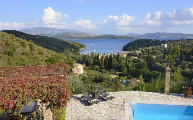 Leonora s House in St Stefanos Bay