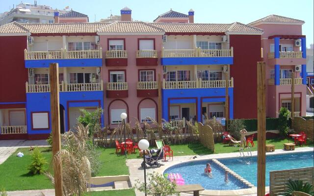 Apartamentos Marina Port