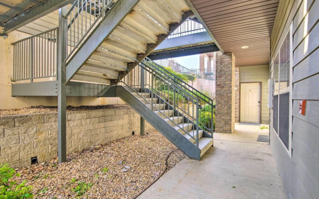 Pool Access & Private Patio: Branson West Condo!