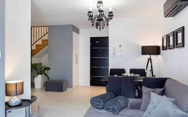 Modern Apartment in Zadar with Garden