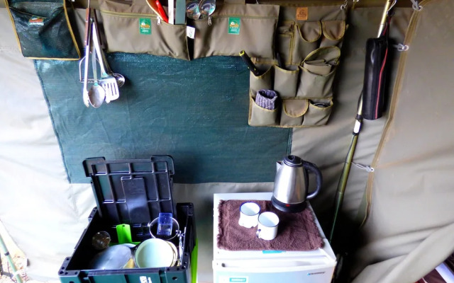 Thorn Tree Bush Camp