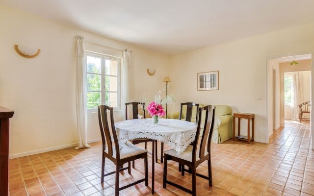 The Awning Housecosy Holiday Home in Rustrel With Swimming Pool