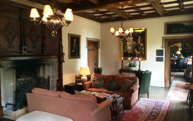 Weston Manor Hotel