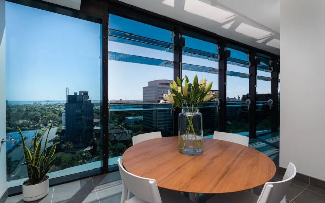 505 St Kilda Road Apartments by TWIG