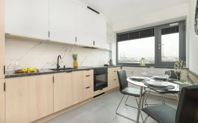 Apartport With Port View by Renters