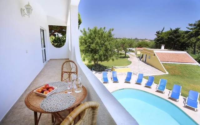 Outstanding Villa With Heated Pool