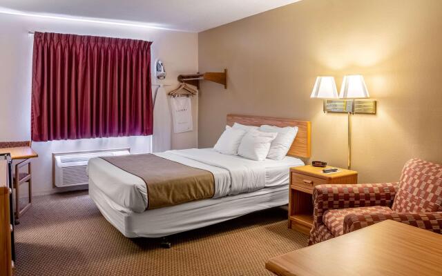 Magnuson Hotel Ironwood